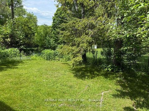 Photo 39 at 105 Shirley Avenue, Sunnidale, Barrie
