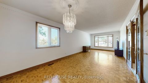 Photo 2 at 1 Dante Court, East Woodbridge, Vaughan