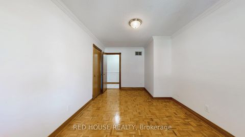 Photo 15 at 1 Dante Court, East Woodbridge, Vaughan