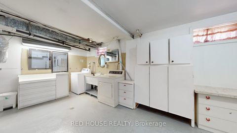 Photo 32 at 1 Dante Court, East Woodbridge, Vaughan