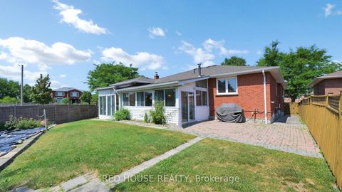 Photo 33 at 1 Dante Court, East Woodbridge, Vaughan