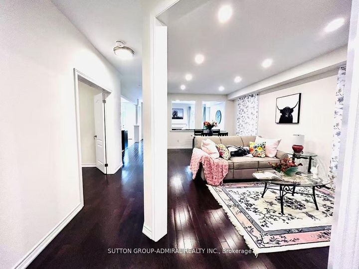 Photo 4 at 81 Livante Court, Victoria Square, Markham