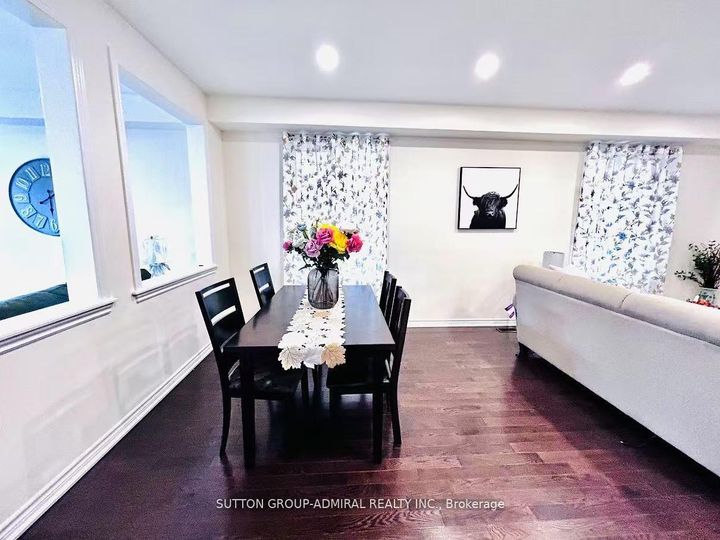Photo 7 at 81 Livante Court, Victoria Square, Markham
