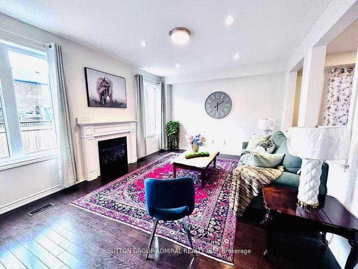 Photo 11 at 81 Livante Court, Victoria Square, Markham