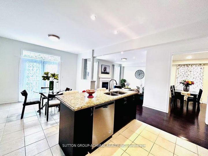 Photo 14 at 81 Livante Court, Victoria Square, Markham
