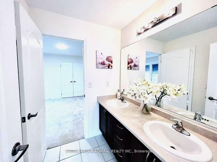 Photo 35 at 81 Livante Court, Victoria Square, Markham