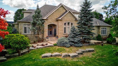 Photo 6 at 12 Prince Adam Court, Rural King, King