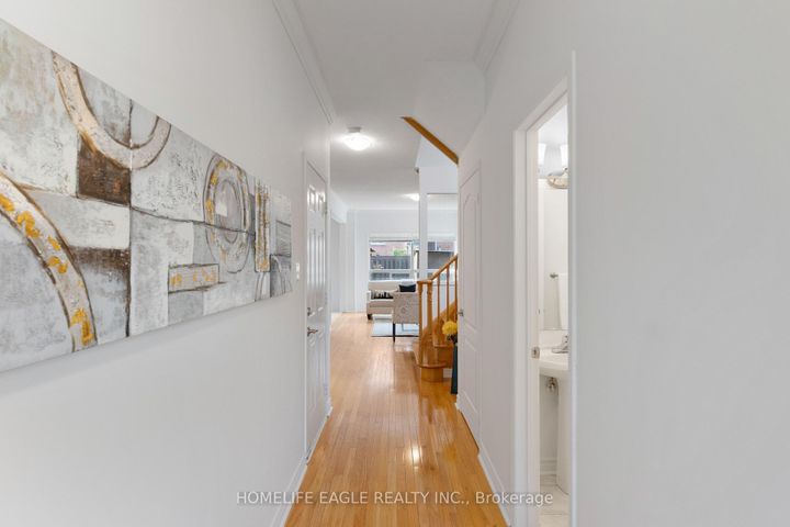Photo 3 at 90 Barnwood Drive, Oak Ridges Lake Wilcox, Richmond Hill