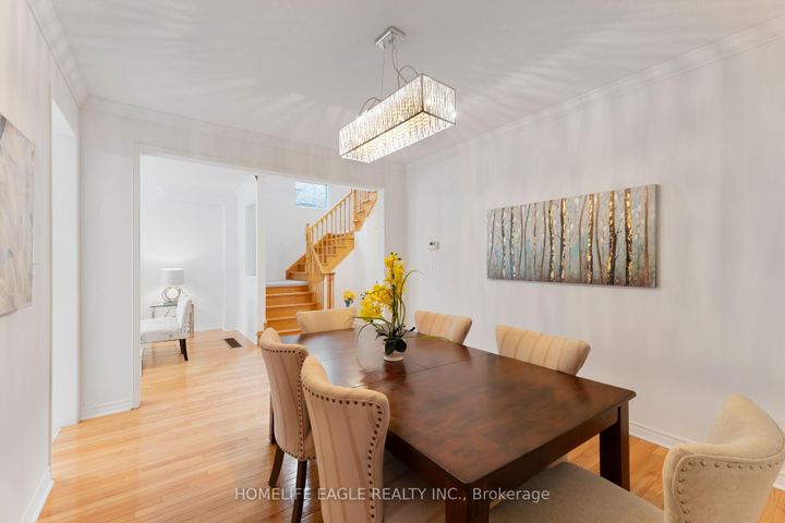 Photo 7 at 90 Barnwood Drive, Oak Ridges Lake Wilcox, Richmond Hill