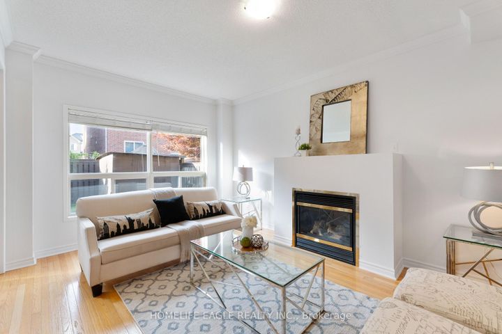 Photo 8 at 90 Barnwood Drive, Oak Ridges Lake Wilcox, Richmond Hill