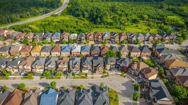 Photo 38 at 90 Barnwood Drive, Oak Ridges Lake Wilcox, Richmond Hill
