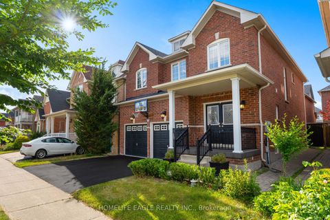 Photo 1 at 90 Barnwood Drive, Oak Ridges Lake Wilcox, Richmond Hill