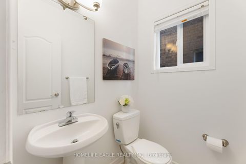 Photo 4 at 90 Barnwood Drive, Oak Ridges Lake Wilcox, Richmond Hill