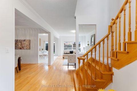 Photo 6 at 90 Barnwood Drive, Oak Ridges Lake Wilcox, Richmond Hill