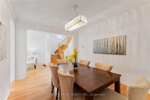 Photo 7 at 90 Barnwood Drive, Oak Ridges Lake Wilcox, Richmond Hill