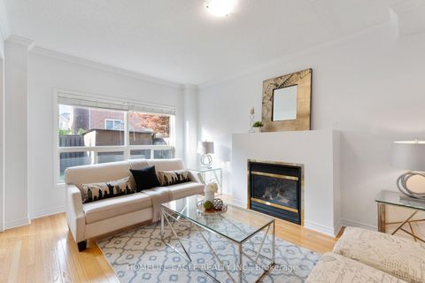 Photo 8 at 90 Barnwood Drive, Oak Ridges Lake Wilcox, Richmond Hill