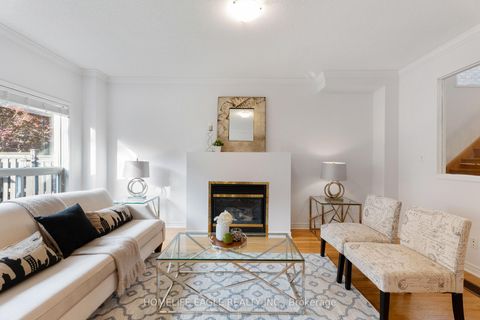 Photo 9 at 90 Barnwood Drive, Oak Ridges Lake Wilcox, Richmond Hill