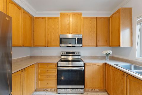 Photo 14 at 90 Barnwood Drive, Oak Ridges Lake Wilcox, Richmond Hill