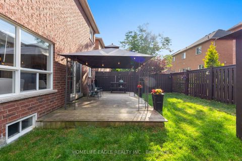 Photo 31 at 90 Barnwood Drive, Oak Ridges Lake Wilcox, Richmond Hill
