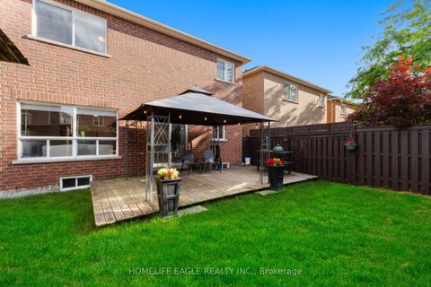 Photo 32 at 90 Barnwood Drive, Oak Ridges Lake Wilcox, Richmond Hill