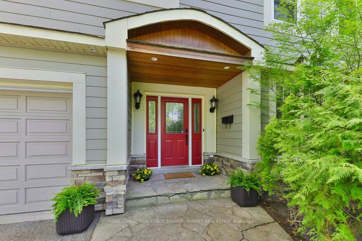 Photo 1 at 1174 Whiteoaks Avenue, Lorne Park, Mississauga