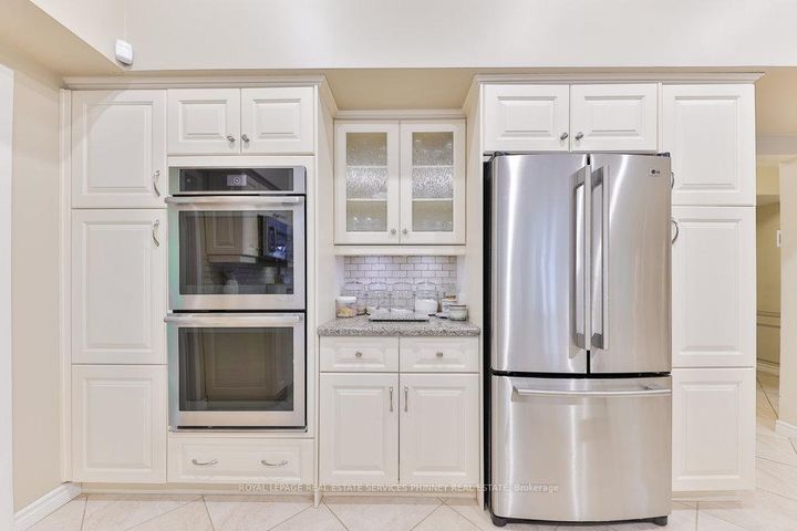 Photo 16 at 1174 Whiteoaks Avenue, Lorne Park, Mississauga