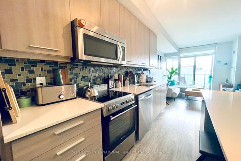 Photo 4 at 706 - 105 George Street, Yonge Corridor, Toronto Photo 4 at 706 - 105 George Street, Yonge Corridor, Toronto