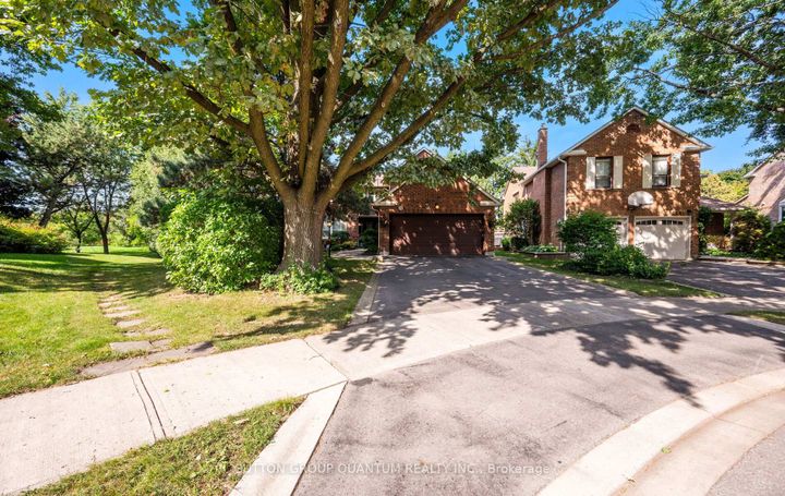 Photo 1 at 4008 Powderhorn Court, Erin Mills, Mississauga