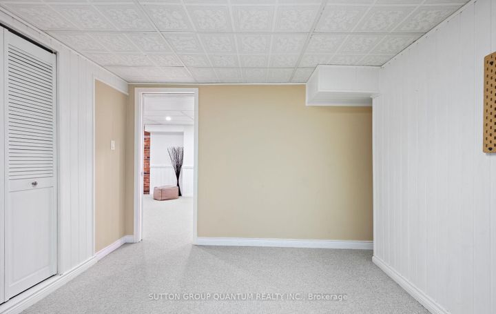 Photo 33 at 4008 Powderhorn Court, Erin Mills, Mississauga