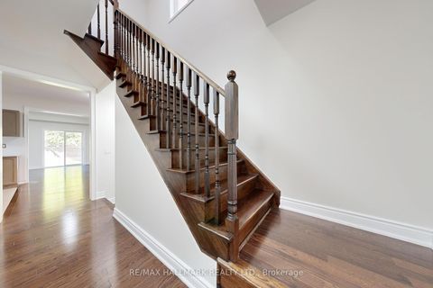 Photo 18 at 138 Olde Bayview Avenue, Oak Ridges Lake Wilcox, Richmond Hill