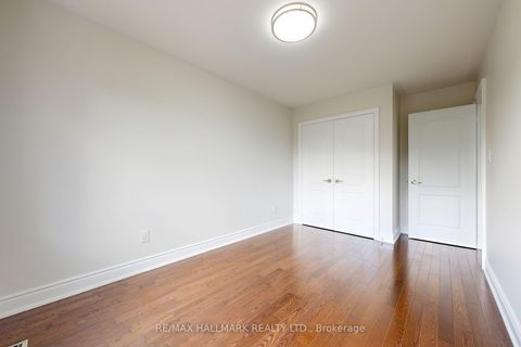 Photo 28 at 138 Olde Bayview Avenue, Oak Ridges Lake Wilcox, Richmond Hill