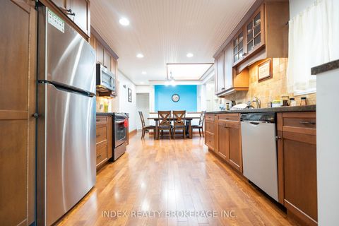 Photo 15 at 1073 Kent Avenue E, CP College Park, Oakville