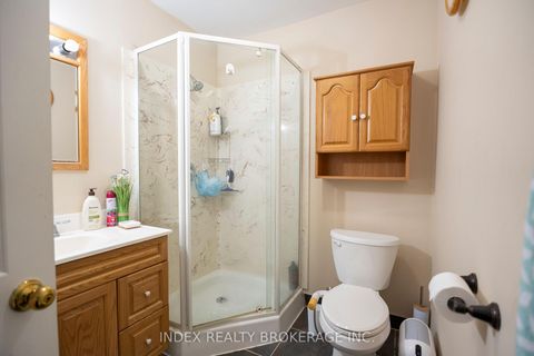 Photo 19 at 1073 Kent Avenue E, CP College Park, Oakville