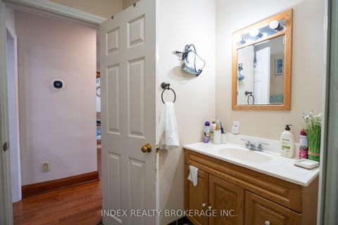 Photo 20 at 1073 Kent Avenue E, CP College Park, Oakville