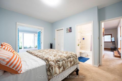 Photo 32 at 1073 Kent Avenue E, CP College Park, Oakville