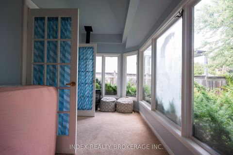 Photo 34 at 1073 Kent Avenue E, CP College Park, Oakville