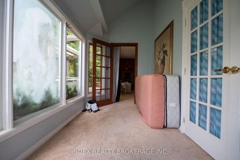 Photo 36 at 1073 Kent Avenue E, CP College Park, Oakville