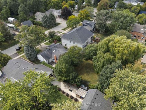 Photo 49 at 1073 Kent Avenue E, CP College Park, Oakville