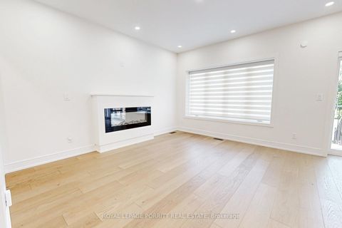 Photo 14 at 94 Edgecroft Road, Queensway, Toronto