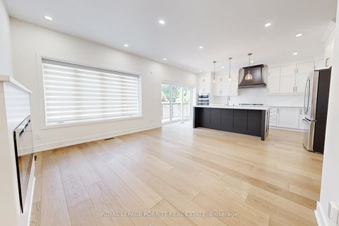 Photo 15 at 94 Edgecroft Road, Queensway, Toronto