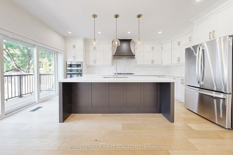 Photo 18 at 94 Edgecroft Road, Queensway, Toronto