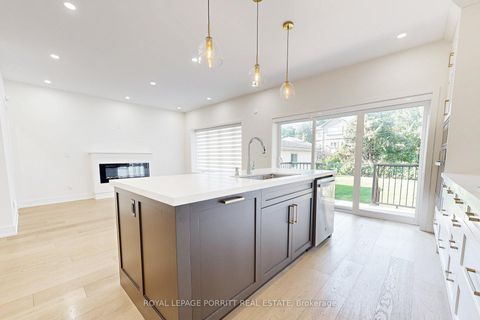 Photo 20 at 94 Edgecroft Road, Queensway, Toronto