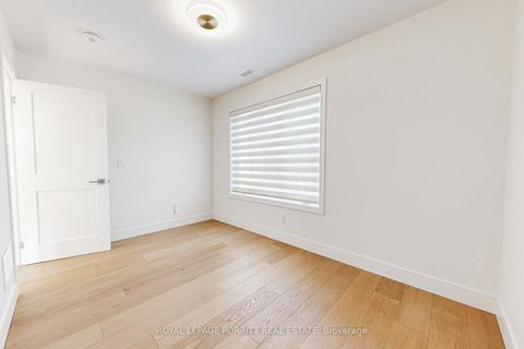Photo 22 at 94 Edgecroft Road, Queensway, Toronto