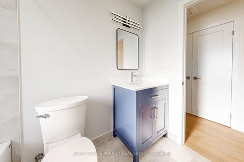 Photo 30 at 94 Edgecroft Road, Queensway, Toronto
