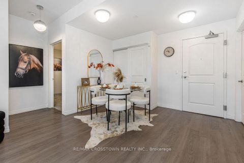 Photo 5 at 418 - 420 William Graham Drive, Rural Aurora, Aurora