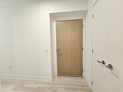 Photo 1 at 504 - 357 King Street W, Waterfront Communities C1, Toronto