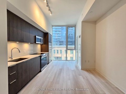 Photo 2 at 504 - 357 King Street W, Waterfront Communities C1, Toronto