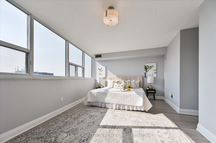 Photo 22 at PH02 - 45 Huntingdale Boulevard, L'Amoreaux, Toronto