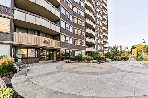 Photo 2 at PH02 - 45 Huntingdale Boulevard, L'Amoreaux, Toronto
