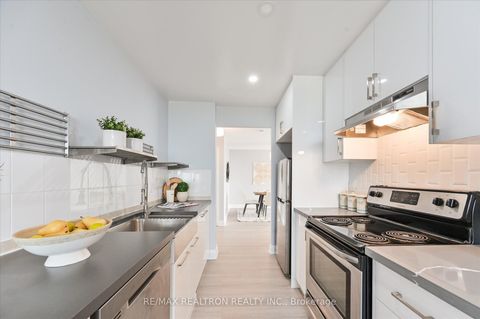 Photo 17 at PH02 - 45 Huntingdale Boulevard, L'Amoreaux, Toronto
